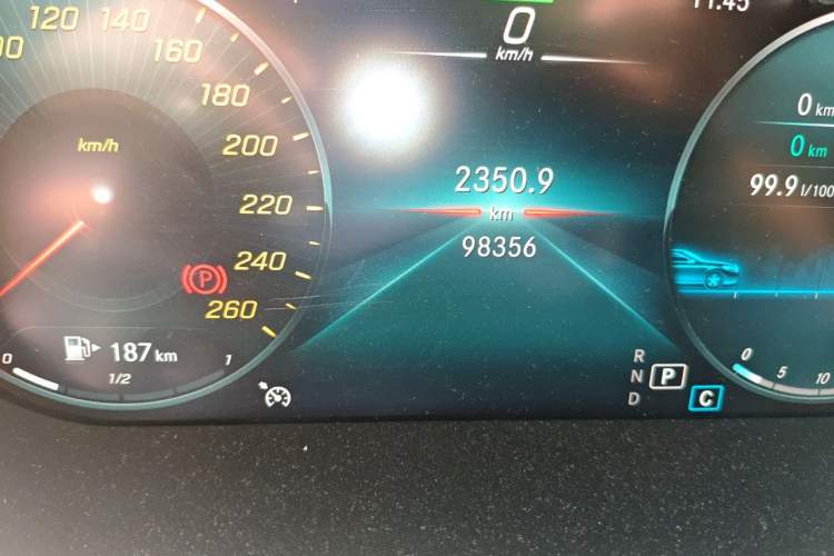 Used Mercedes-Benz C-Class 2021 C 260 L Sport Edition Odometer Close Up