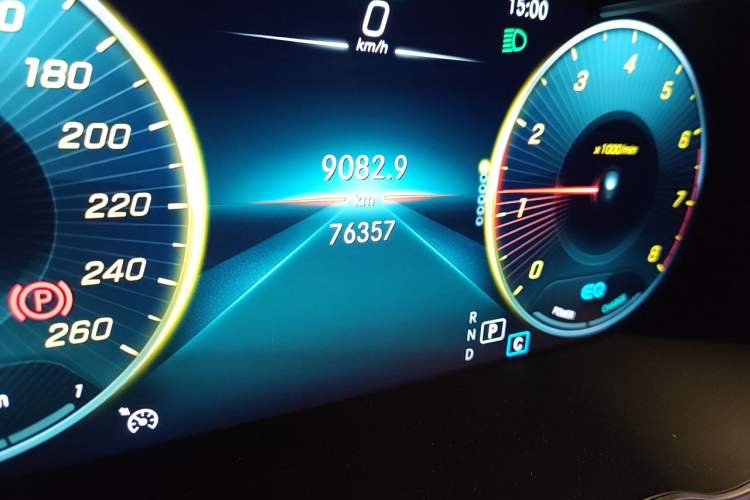 Used Mercedes-Benz C-Class 2021 C 260 L Sport Edition Star Collection Odometer Close Up