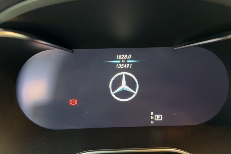 Used Mercedes-Benz C-Class 2021 C 260 L Sport Edition Star Collection Odometer Close Up