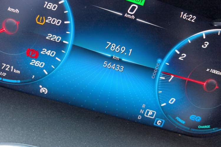 Used Mercedes-Benz C-Class 2021 C 260 L Sport Edition Odometer Close Up