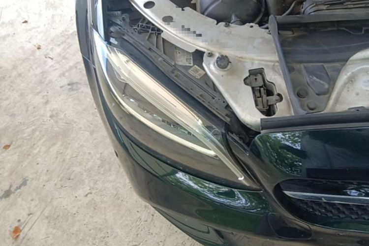 Used Mercedes-Benz C-Class 2021 C 260 L Sport Edition Star Collection Right Front Headlight