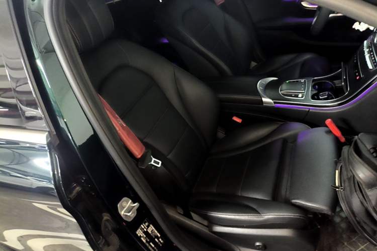 Used Mercedes-Benz C-Class 2021 C 200 L Fashion Edition Sport Version Right Front Seat