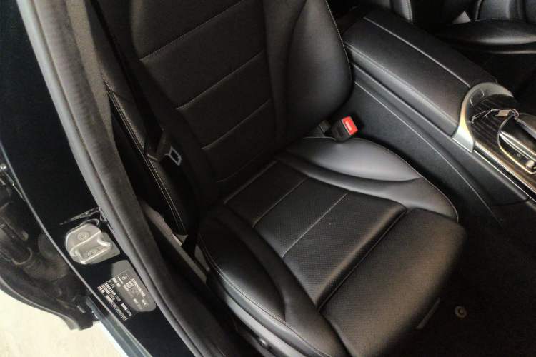 Used Mercedes-Benz C-Class 2021 C 200 L Fashion Edition Sport Version Right Front Seat