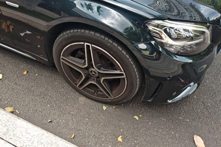 Used Mercedes-Benz C-Class 2021 C 260 Star Edition Right Front Wheel Hub