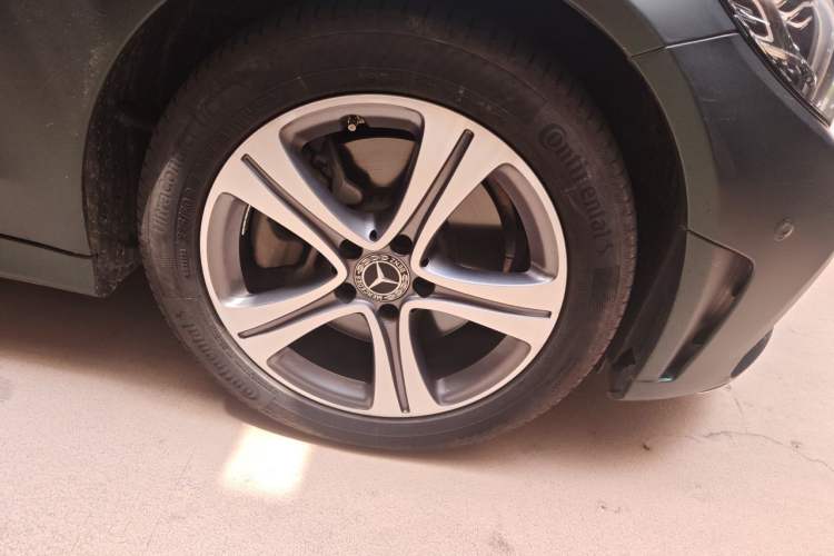 Used Mercedes-Benz C-Class 2021 C 260 L Sport Edition Right Front Wheel Hub