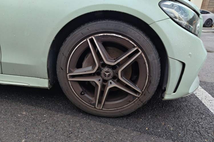 Used Mercedes-Benz C-Class 2021 C 260 Coupe Right Front Wheel Hub