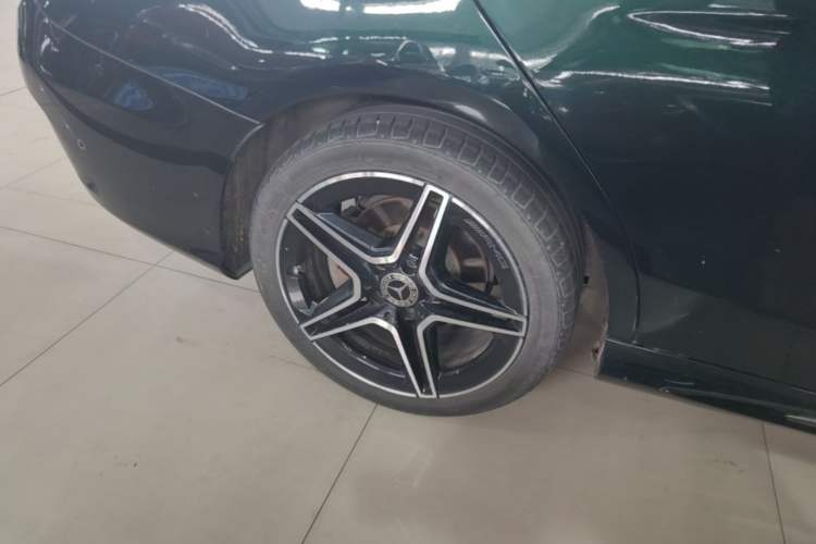 Used Mercedes-Benz C-Class 2021 C 260 Star Edition Right Rear Wheel Hub