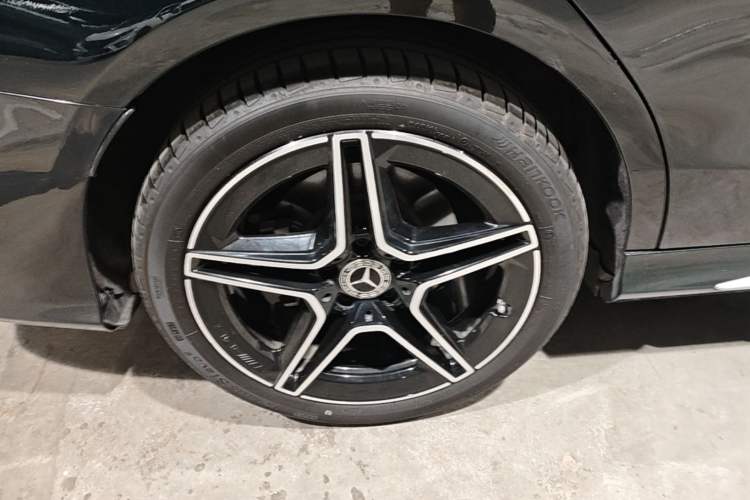 Used Mercedes-Benz C-Class 2021 C 260 L Sport Edition Star Collection Right Rear Wheel Hub