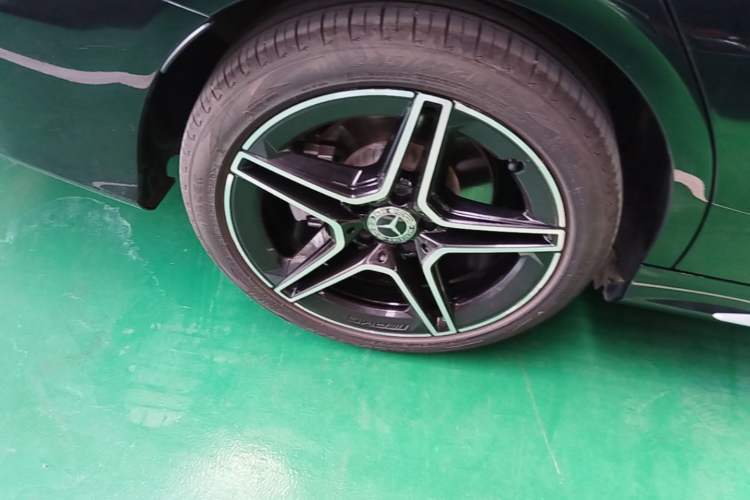 Used Mercedes-Benz C-Class 2021 C 260 L Sport Edition Star Collection Right Rear Wheel Hub