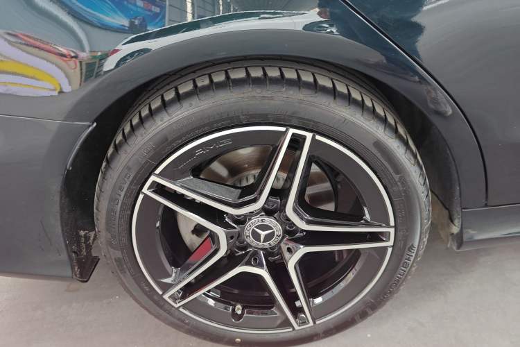 Used Mercedes-Benz C-Class 2021 C 260 L Sport Edition Star Collection Right Rear Wheel Hub
