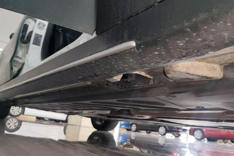 Used Mercedes-Benz C-Class 2021 C 260 L Sport Edition Right Side Sill