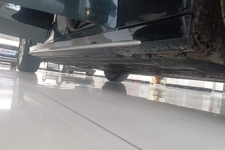 Used Mercedes-Benz C-Class 2021 C 200 L Fashion Edition Sport Version Right Side Sill