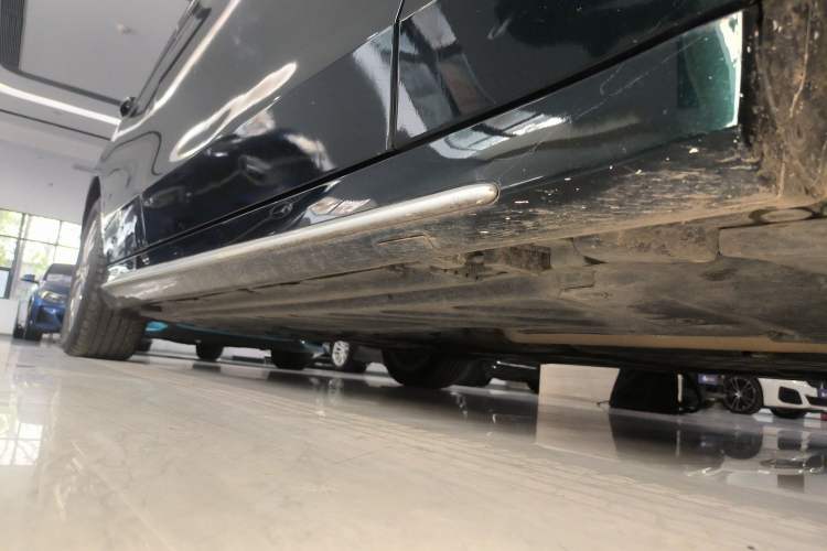Used Mercedes-Benz C-Class 2021 C 200 L Fashion Edition Sport Version Right Side Sill