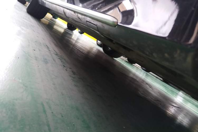Used Mercedes-Benz C-Class 2021 C 260 L Sport Edition Star Collection Right Side Sill