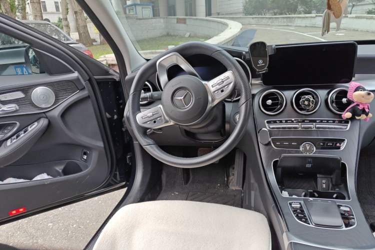 Used Mercedes-Benz C-Class 2021 C 260 L Sport Edition Star Collection Steering Wheel