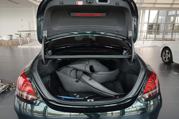 Used Mercedes-Benz C-Class 2021 C 200 L Fashion Edition Sport Version Trunk