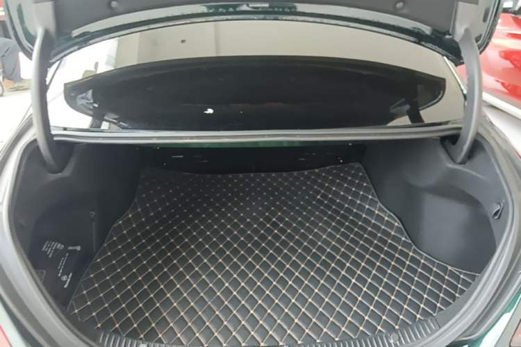 Used Mercedes-Benz C-Class 2021 C 200 L Fashion Edition Sport Version Trunk