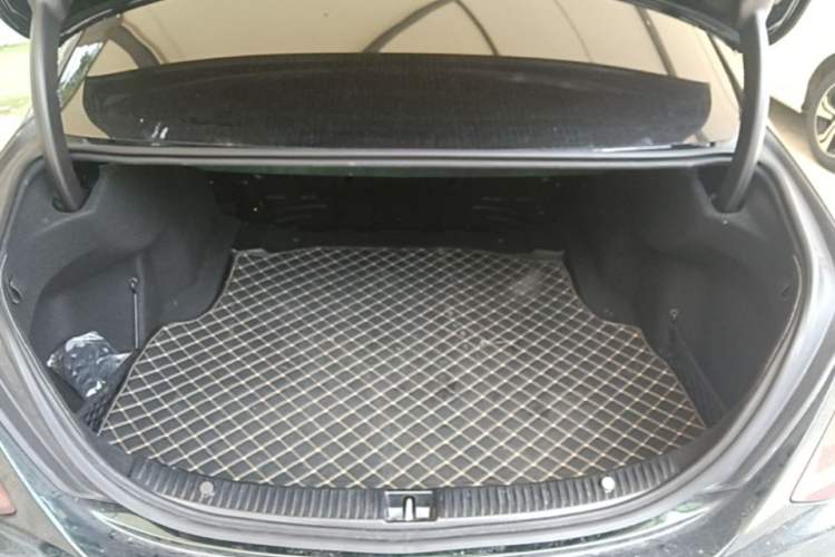 Used Mercedes-Benz C-Class 2021 C 260 L Sport Edition Star Collection Trunk