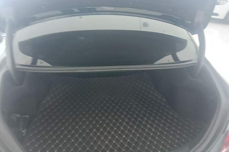 Used Mercedes-Benz C-Class 2021 C 200 L Fashion Edition Sport Version Trunk