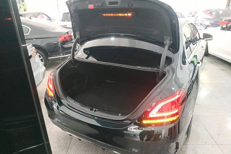 Used Mercedes-Benz C-Class 2021 C 200 L Fashion Edition Sport Version Trunk