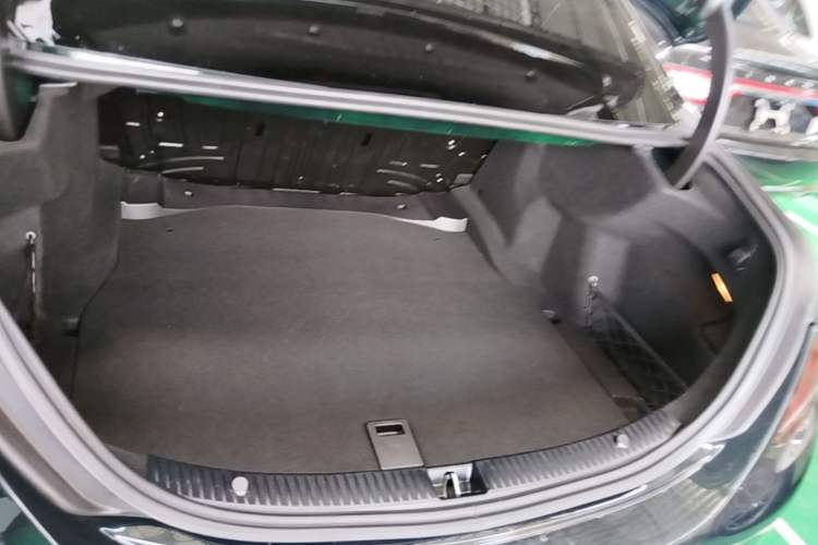Used Mercedes-Benz C-Class 2021 C 260 L Sport Edition Star Collection Trunk