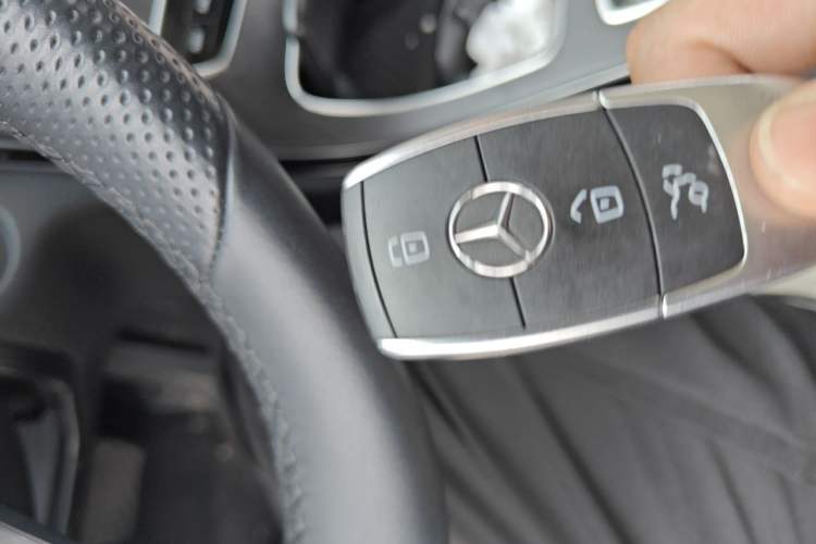 Used Mercedes-Benz C-Class 2021 C 260 L Sport Edition Star Collection Vehicle Key