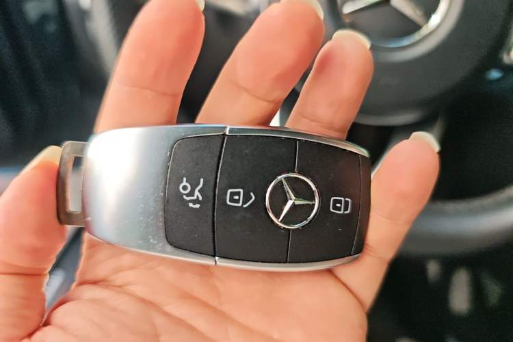 Used Mercedes-Benz C-Class 2021 C 260 Star Edition Vehicle Key
