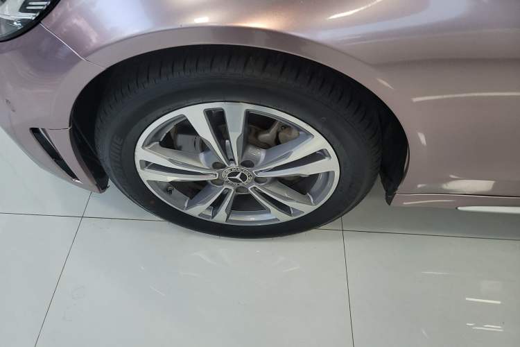 Used Mercedes-Benz C-Class 2021 C 200 L Fashion Edition Sport Version Left Front Wheel Hub