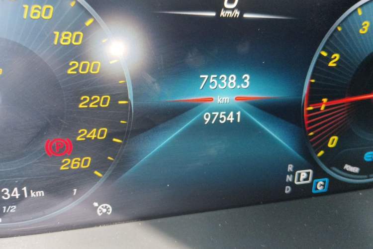 Used Mercedes-Benz C-Class 2021 C 260 L Sport Edition Star Collection Odometer Close Up