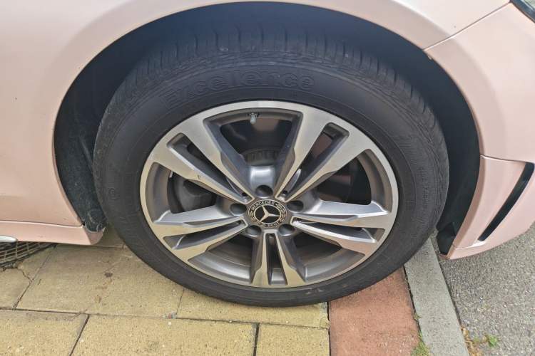 Used Mercedes-Benz C-Class 2021 C 200 L Fashion Edition Sport Version Right Front Wheel Hub