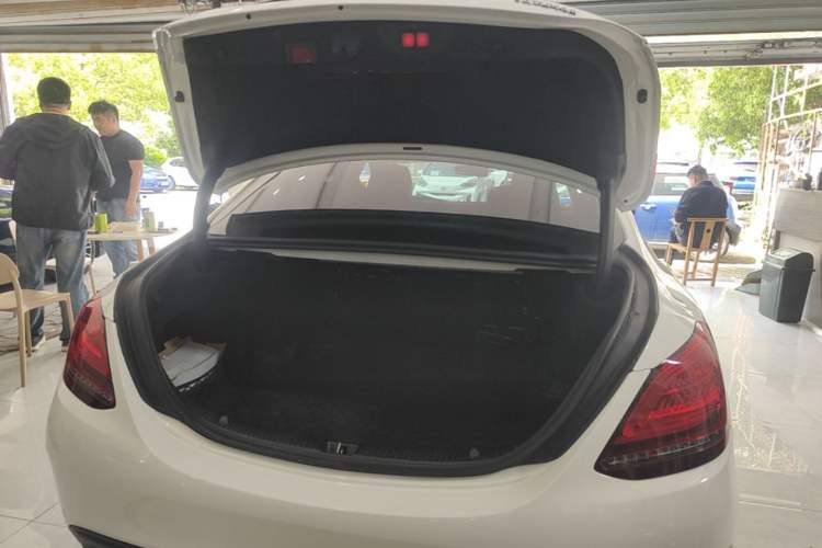 Used Mercedes-Benz C-Class 2021 C 200 L Fashion Edition Sport Version Trunk