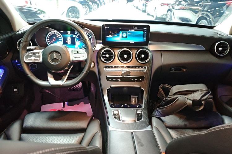 Used Mercedes-Benz C-Class 2021 C 260 L Sport Edition Center Console