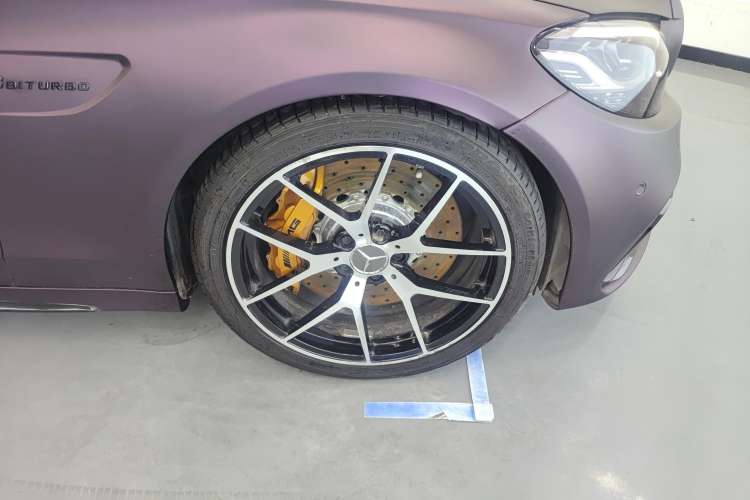 Used Mercedes-Benz C-Class 2021 C 200 L Fashion Edition Sport Version Left Front Wheel Hub