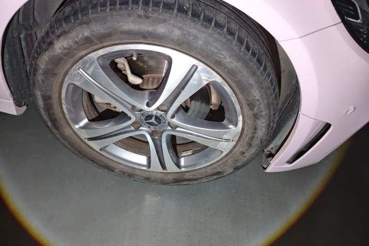 Used Mercedes-Benz C-Class 2021 C 260 L Sport Edition Right Front Wheel Hub