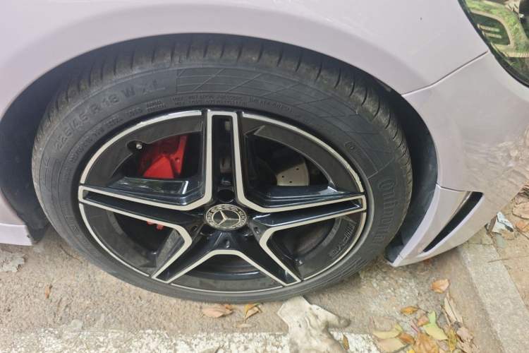Used Mercedes-Benz C-Class 2021 C 260 Coupe Right Front Wheel Hub