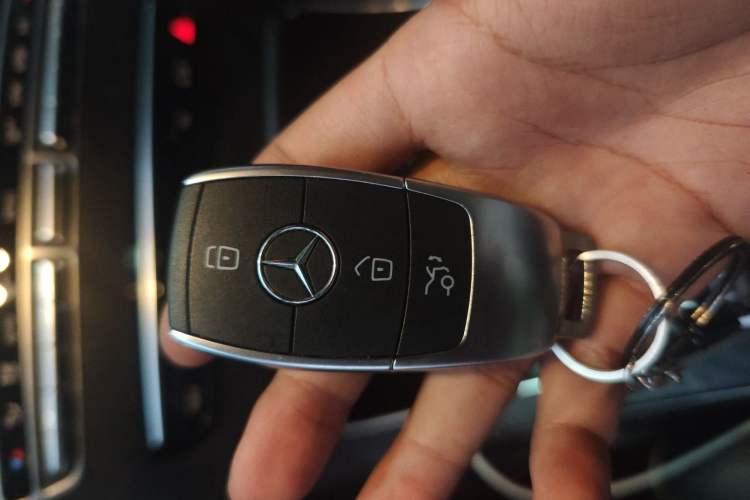 Used Mercedes-Benz C-Class 2021 C 260 L Sport Edition Vehicle Key
