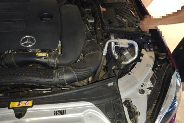Used Mercedes-Benz C-Class 2021 C 200 L Fashion Edition Sport Version Engine Bay Left