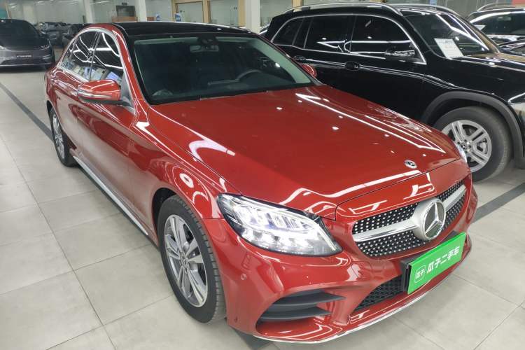 Used Mercedes-Benz C-Class 2021 C 200 L Fashion Edition Sport Version Front Right 45 Deg