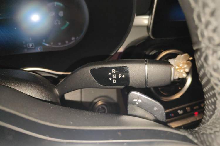 Used Mercedes-Benz C-Class 2021 C 260 Star Edition Gear Lever