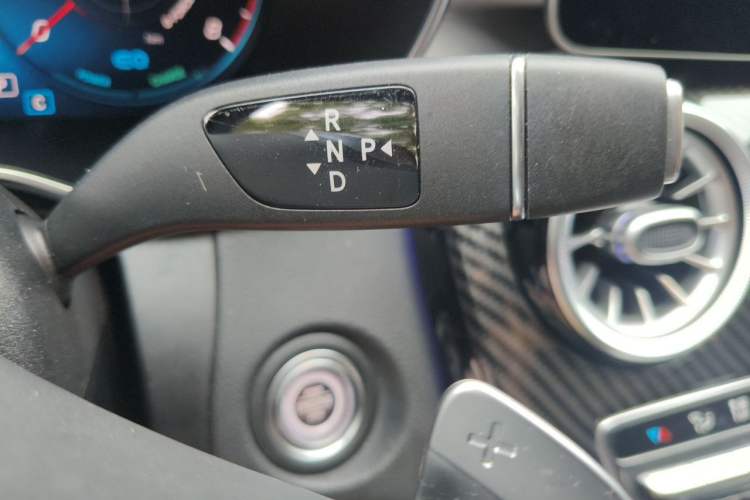 Used Mercedes-Benz C-Class 2021 C 260 Star Edition Gear Lever