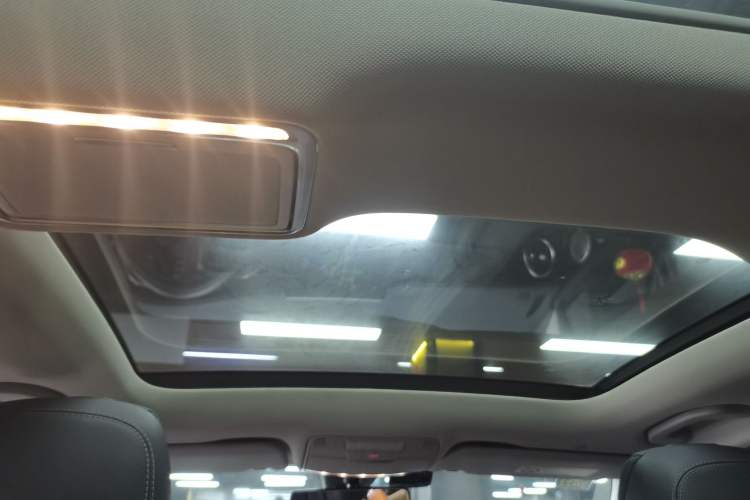 Used Mercedes-Benz C-Class 2021 C 260 L Sport Edition Star Collection Headliner