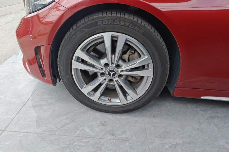 Used Mercedes-Benz C-Class 2021 C 200 L Fashion Edition Sport Version Left Front Wheel Hub