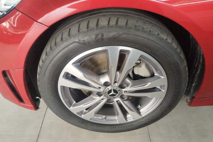 Used Mercedes-Benz C-Class 2021 C 200 L Fashion Edition Sport Version Left Front Wheel Hub