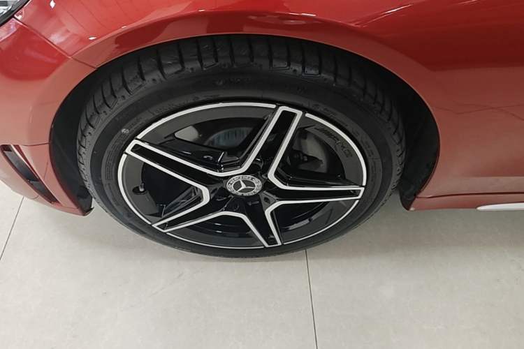 Used Mercedes-Benz C-Class 2021 C 260 L Sport Edition Star Collection Left Front Wheel Hub