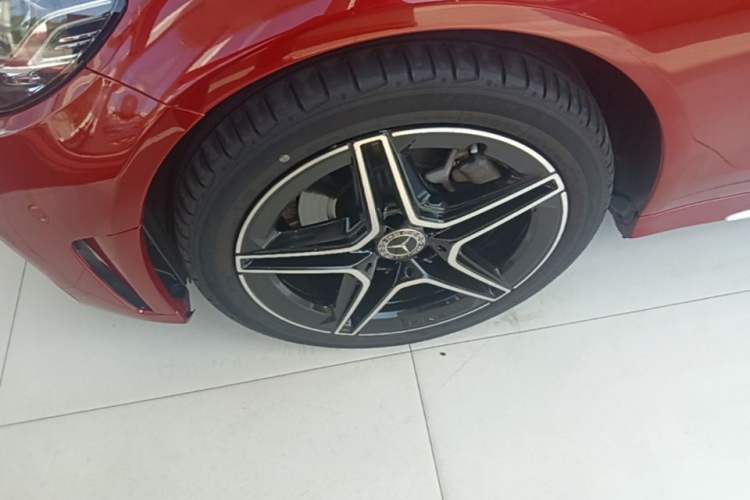 Used Mercedes-Benz C-Class 2021 C 260 L Sport Edition Star Collection Left Front Wheel Hub