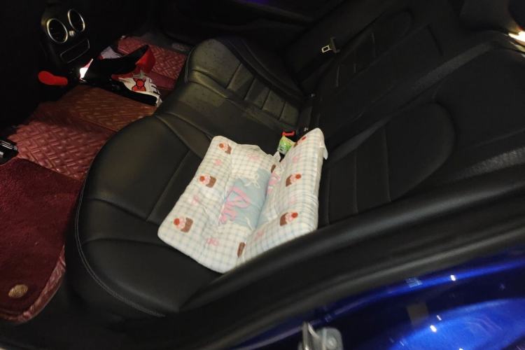 Used Mercedes-Benz C-Class 2021 C 200 L Fashion Edition Sport Version Left Rear Seat