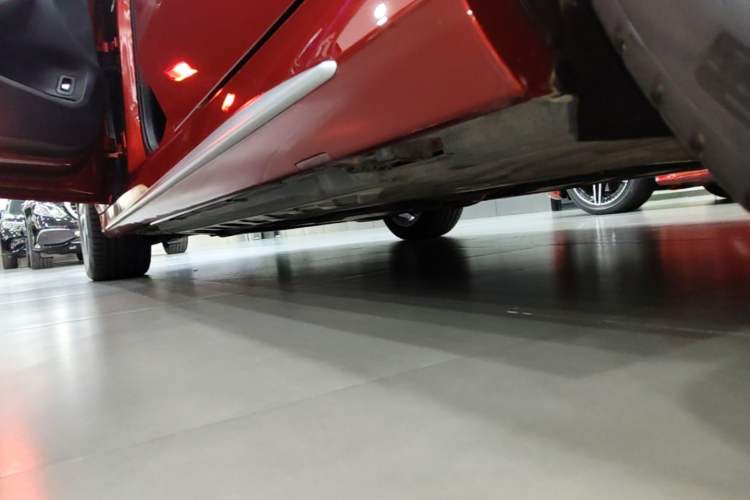 Used Mercedes-Benz C-Class 2021 C 260 L Sport Edition Left Side Sill