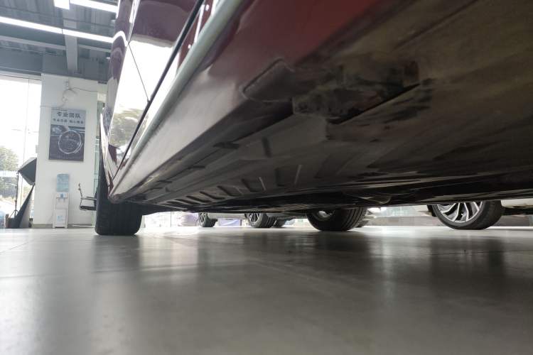 Used Mercedes-Benz C-Class 2021 C 200 L Fashion Edition Sport Version Left Side Sill