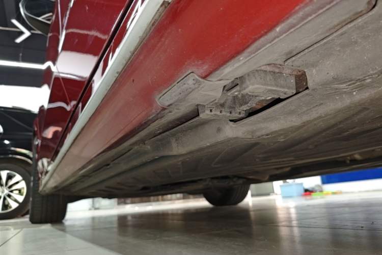 Used Mercedes-Benz C-Class 2021 C 260 L Sport Edition Left Side Sill