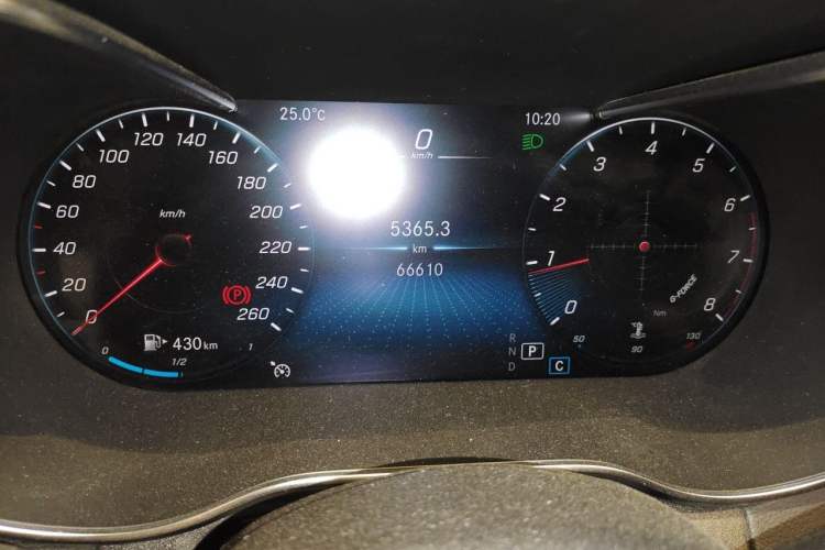 Used Mercedes-Benz C-Class 2021 C 200 L Fashion Edition Sport Version Odometer Close Up